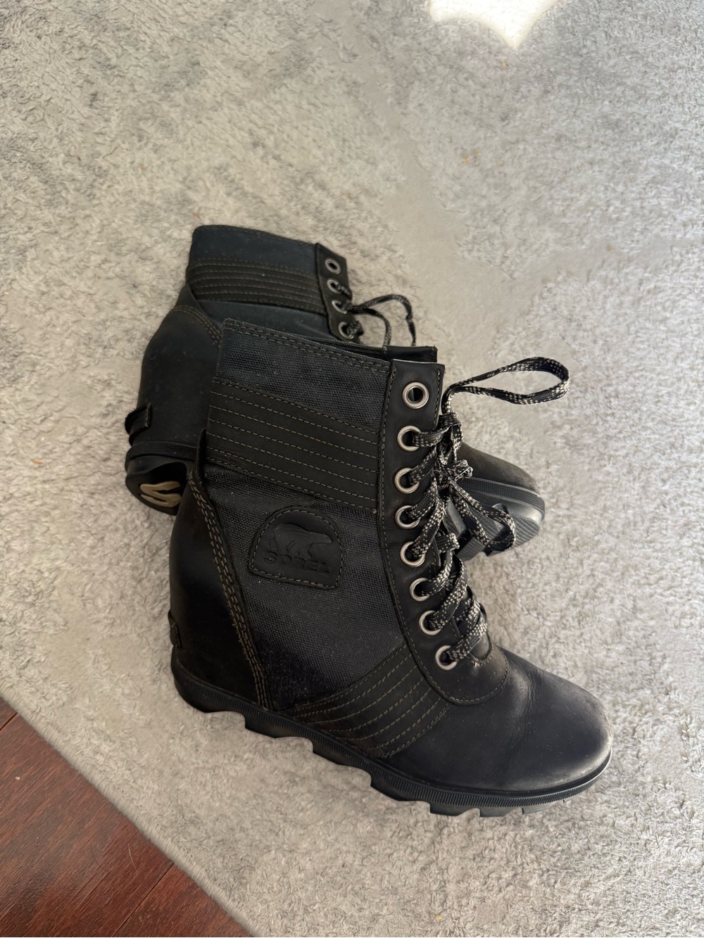 Sorel Lexie Wedge Lace-Up Boots – Black – Size 8.5